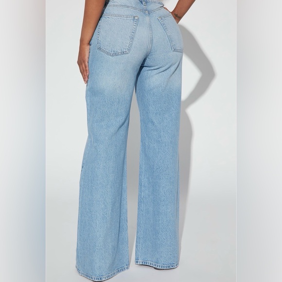 Fashion Nova Light Blue Wide Leg Jeans - Picture 2 of 4